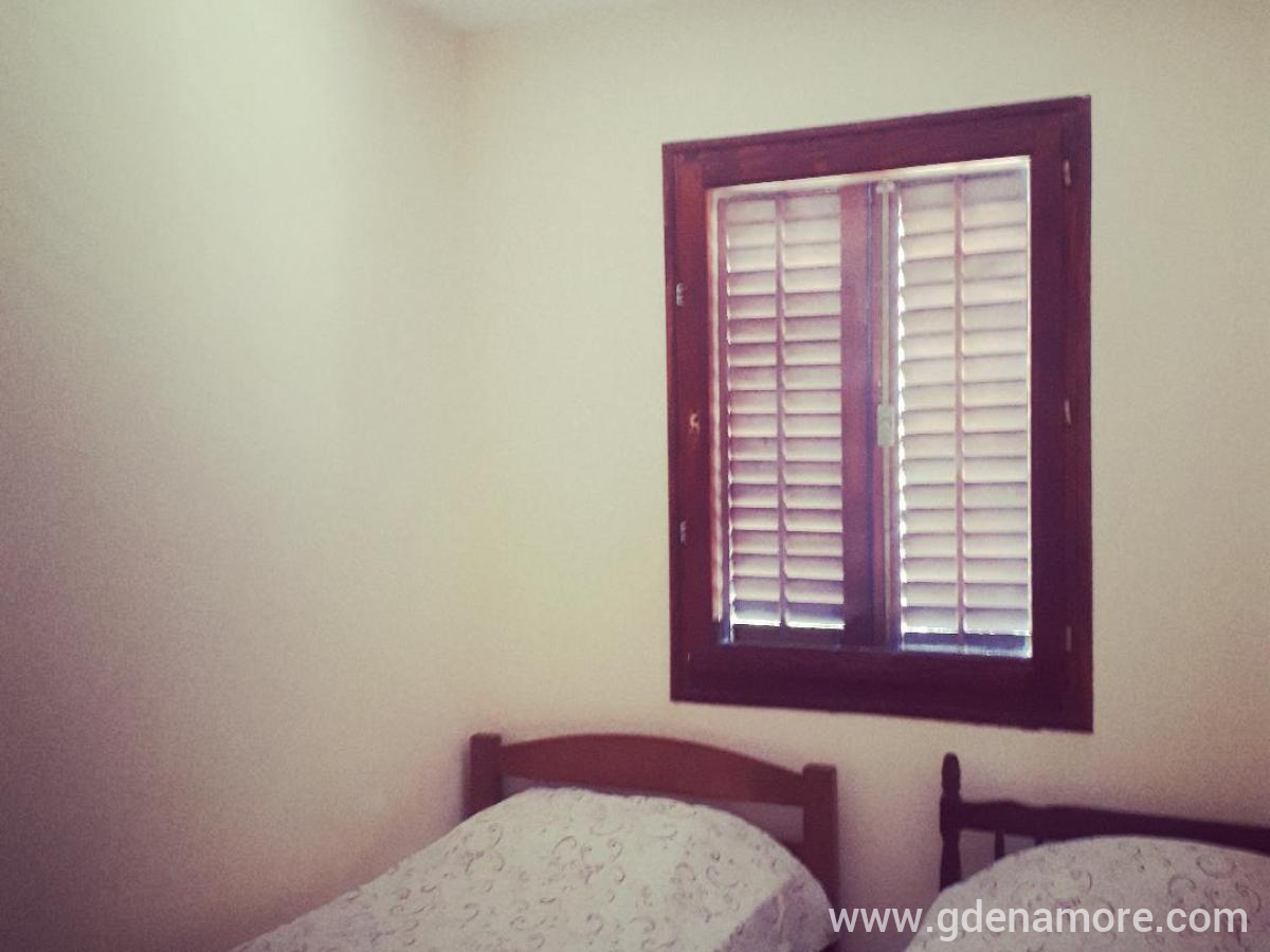 Apartmani Danka, privatni smeštaj u mestu Sutomore, Crna Gora - thumbnail (2)